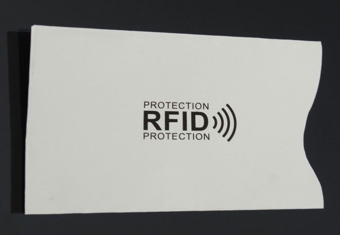Funda bloqueadora contra lecturas RFID